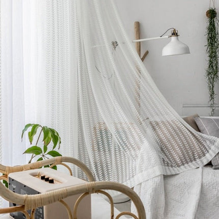 Firana filtrująca światło w geometryczne wzory