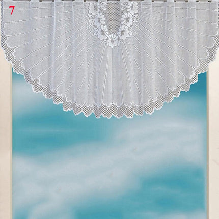 Koronkowa zazdrostka kuchenna w łuk