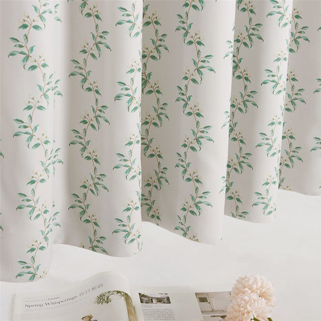 Zasłona w delikatne zielone listki