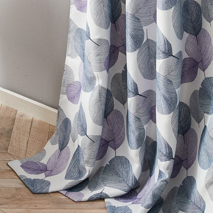 Zasłona zaciemniająca w fioletowe liście.