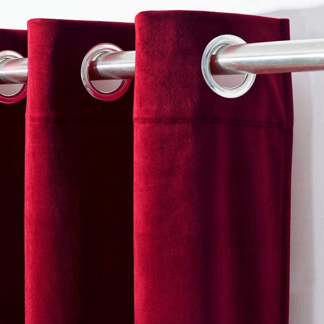 Musztardowa welurowa zasłona zaciemniająca do salonu