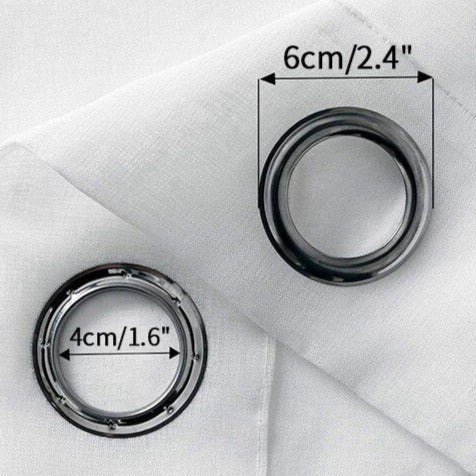 Biała firana ogrodowa na przelotkach