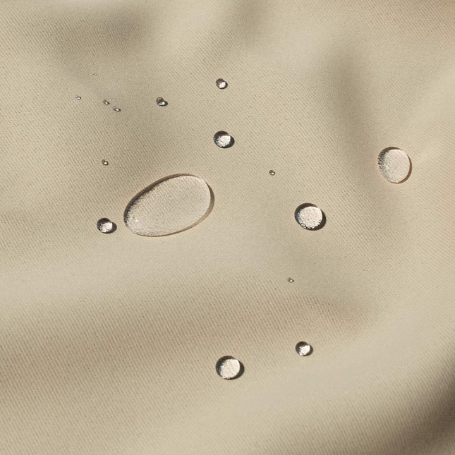 Beżowa zasłona ogrodowa wodoodporna na tunel.