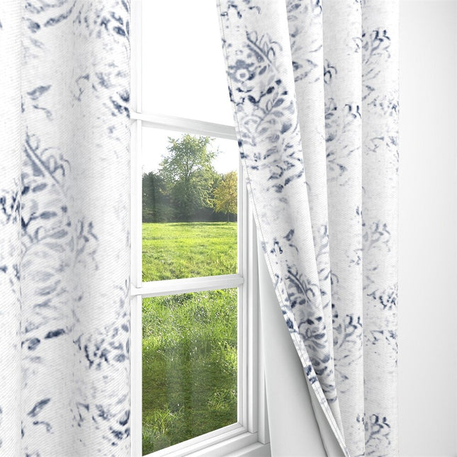 Dekoracyjna zasłona w niebieski wzór