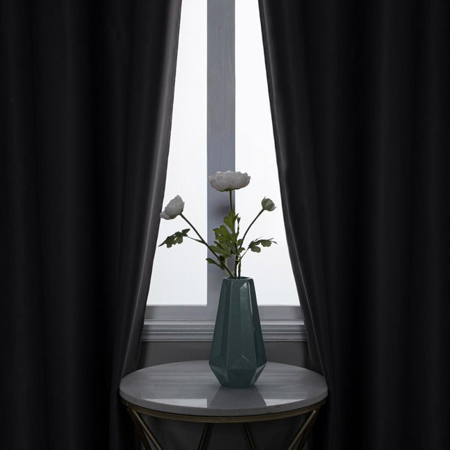 Żółta zasłona zaciemniająca do pokoju dziennego