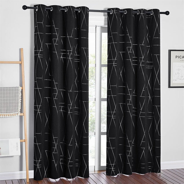 Czarna zasłona ze srebrnym wzorem