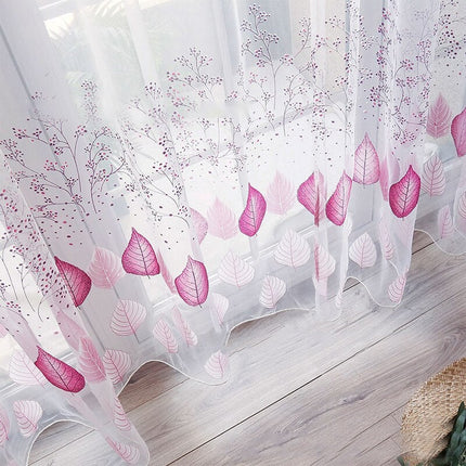 Fioletowa firana w botaniczny wzór