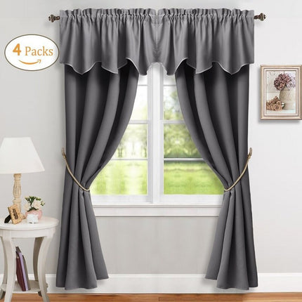 Komplet zasłon zaciemniających z lambrekinem.