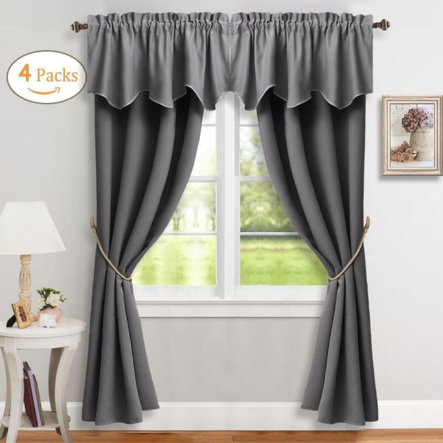 Komplet zasłon zaciemniających z lambrekinem.