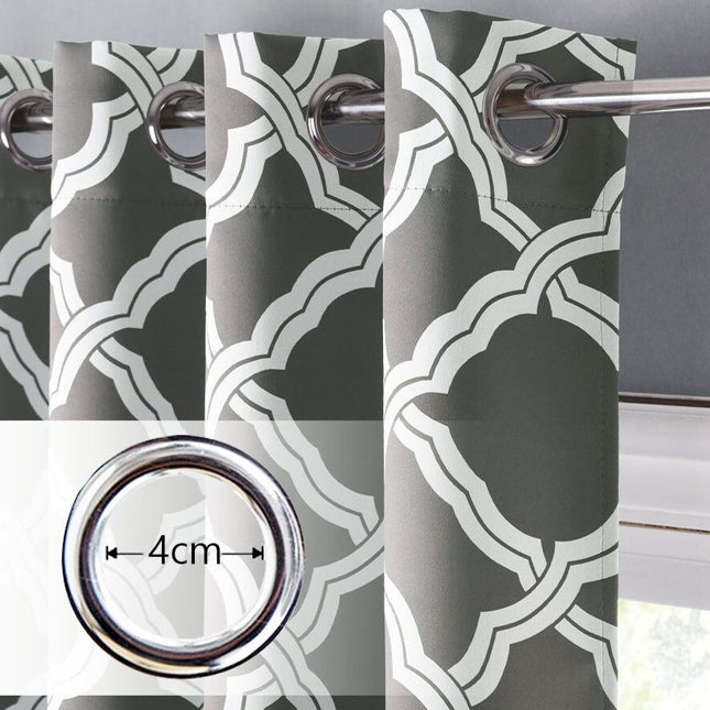 Szara zasłona zaciemniająca w marokański wzór