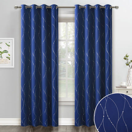 Niebieska zasłona zaciemniająca w fale