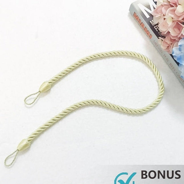 Biała firana zewnętrzna na oczkach