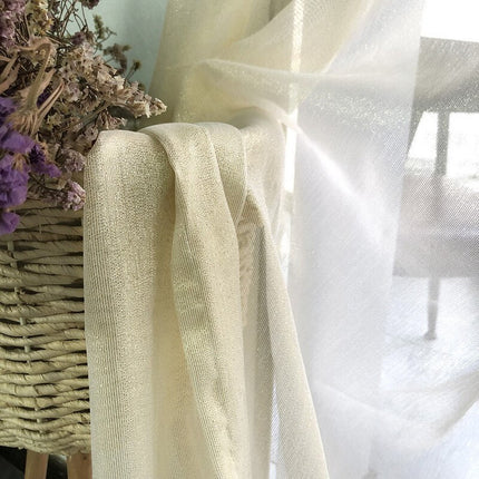 Błyszcząca firana w stylu glamour