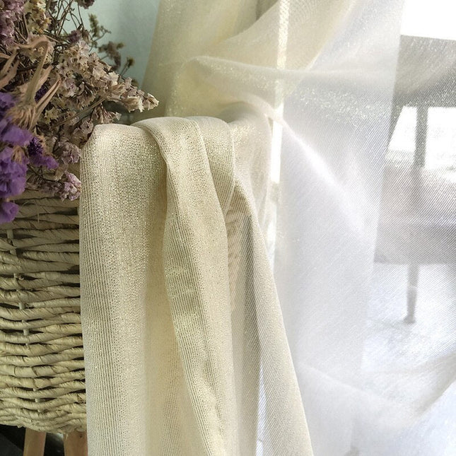 Błyszcząca firana w stylu glamour