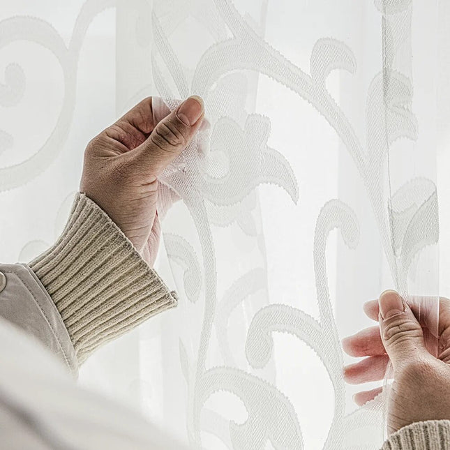 Firana z żakardowym kwiatowym wzorem