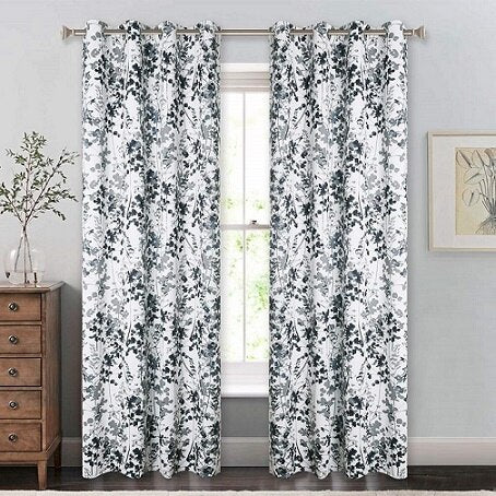 Zasłona w zielony wzór botaniczny