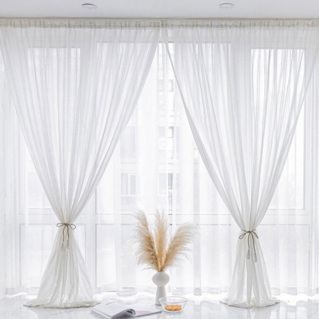 Półprzezroczysta zasłona w paski na rzep