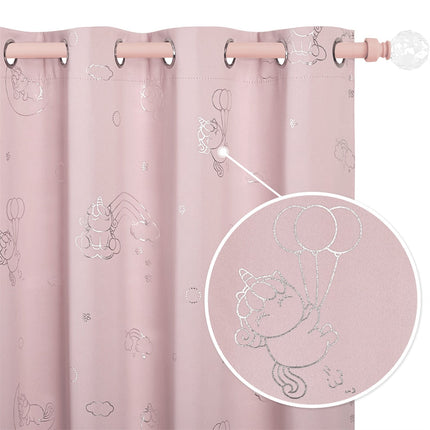 Różowa zasłona dziecięca w srebrne jednorożce