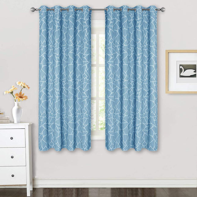 Zasłona zaciemniająca w geometryczny wzór