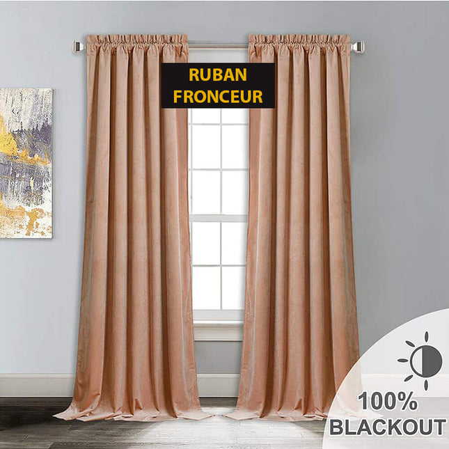 Beżowa zasłona welwetowa zaciemniająca na przelotkach