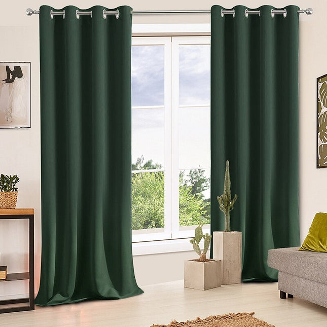 Ciemnozielona wodoodporna zasłona ogrodowa.