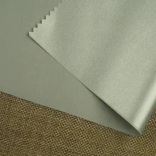 Podszewka zaciemniająca do zasłon blackout