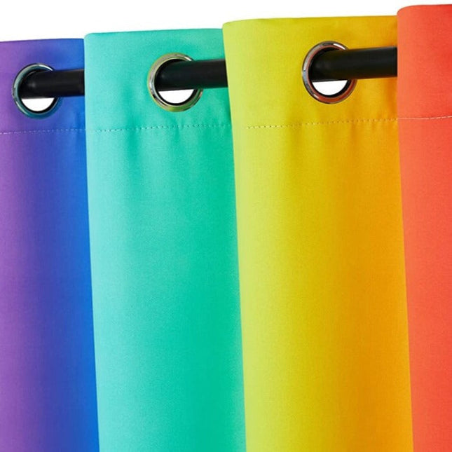 Tęczowa zasłona zaciemniająca do pokoju dziecięcego