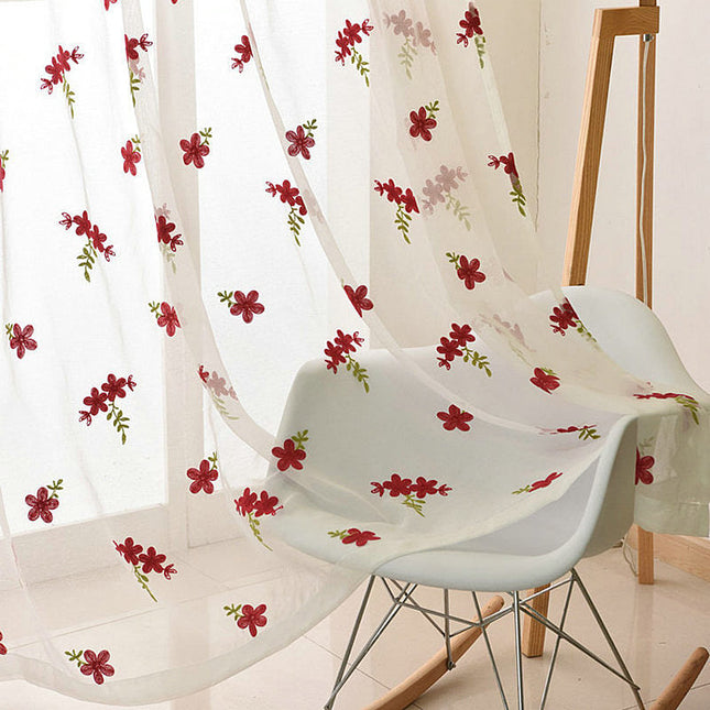 Haftowana firana w czerwone kwiaty