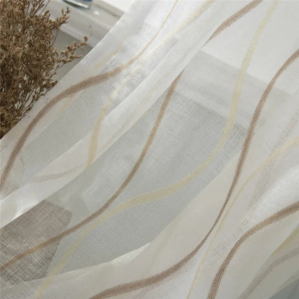 Nowoczesna firana w pionowe fale