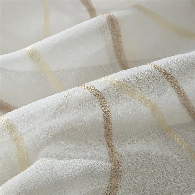 Nowoczesna firana w pionowe fale