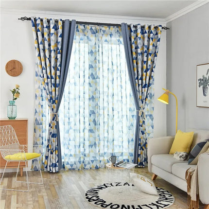 Zaciemniająca zasłona w geometryczne wzory