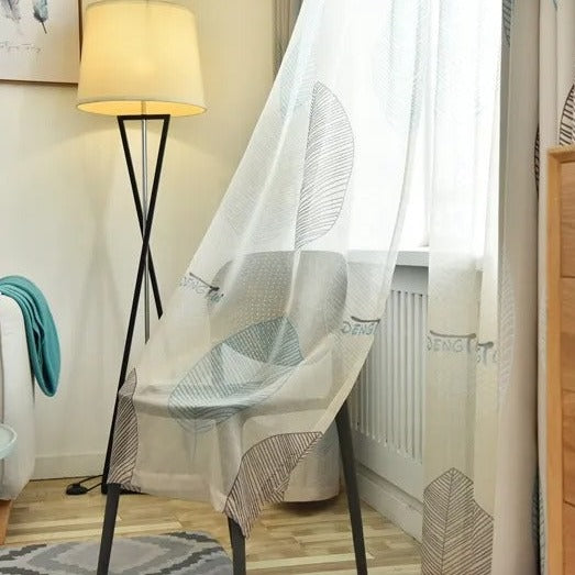 Zwiewna firana we wzór liści