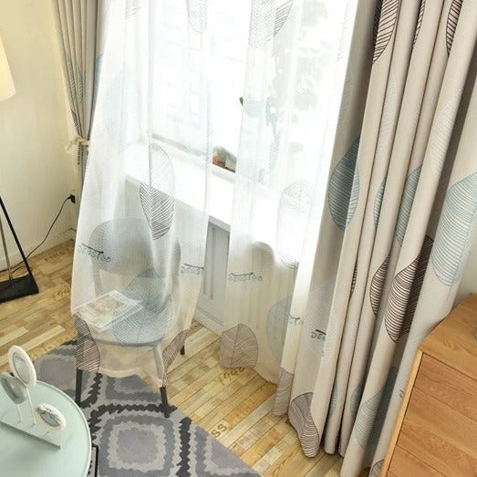 Zwiewna firana we wzór liści