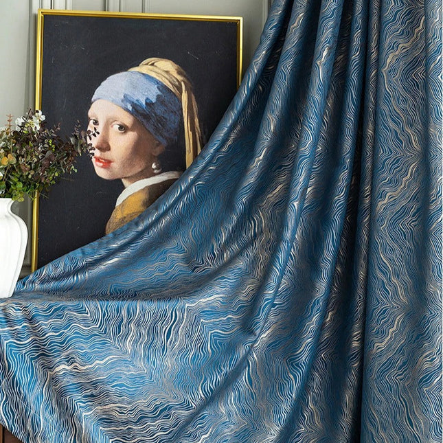 Granatowa zasłona zaciemniająca do salonu