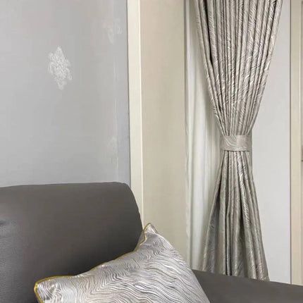 Nowoczesna zasłona zaciemniająca srebrny wzór
