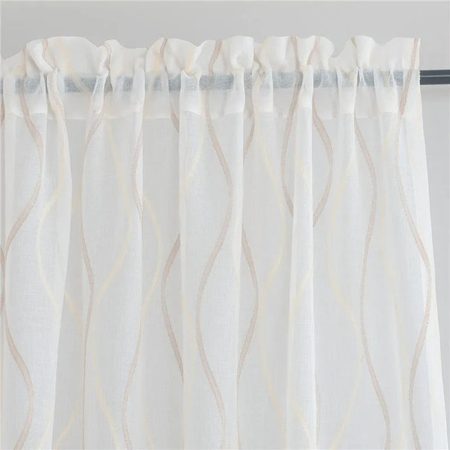 Nowoczesna firana w pionowe fale