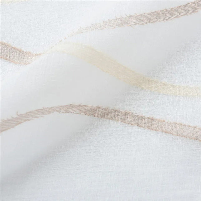 Nowoczesna firana w pionowe fale