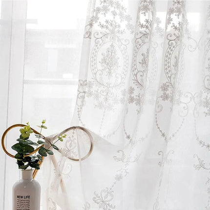 Elegancka firana z klasycznym haftem