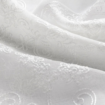 Elegancka firana z klasycznym haftem