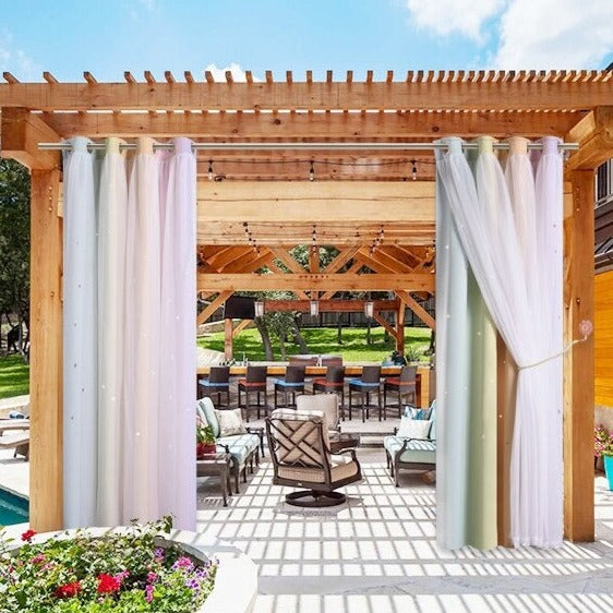 Tęczowa zewnętrzna firanka na taras