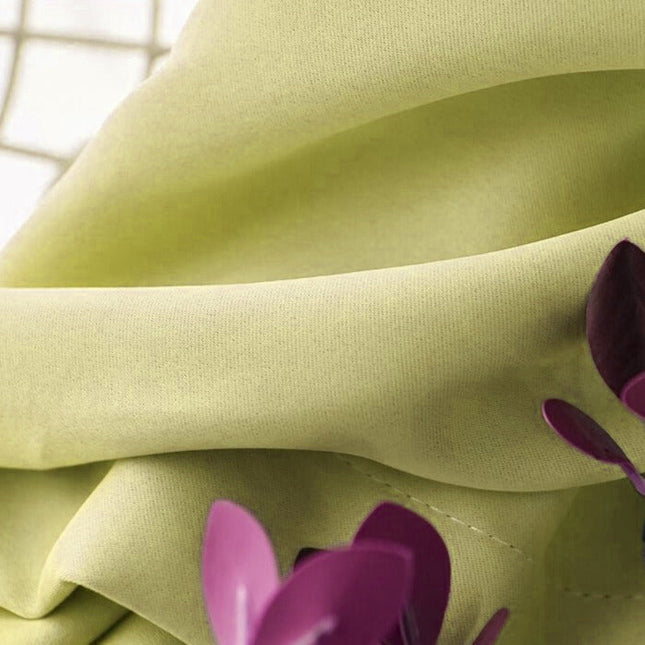 Żółta zasłona w skandynawskim stylu gładka