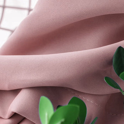 Zasłona zaciemniająca w kolorze brudnego różu