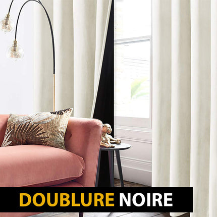 Biała zasłona welwetowa zaciemniająca na taśmie