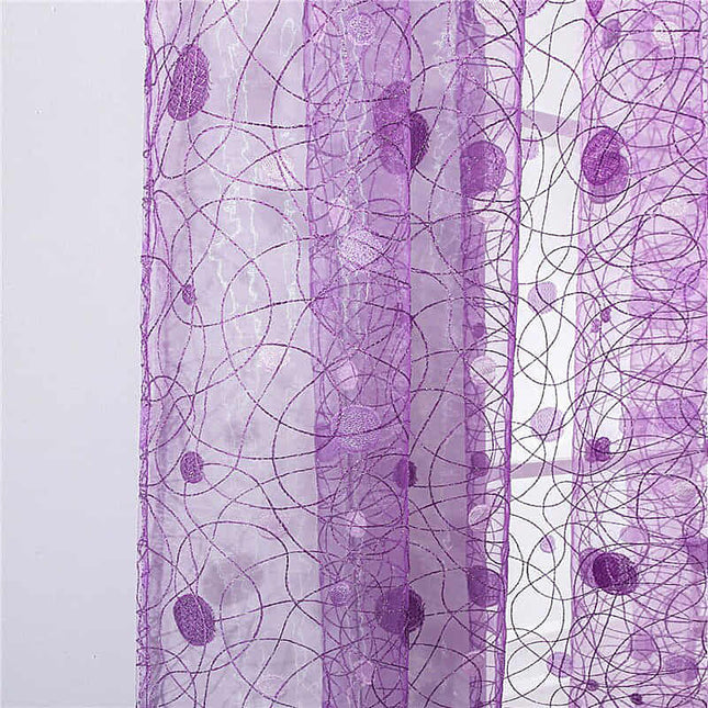 Lawendowa firana z haftowanym wzorem